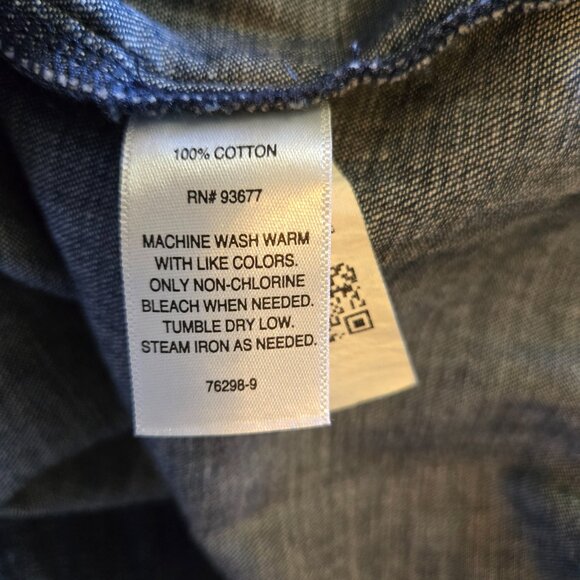 Liz Claiborne Women's Size L Long Sleeve Button Up V-Neck Denim Tunic Top NWT - Picture 9 of 11